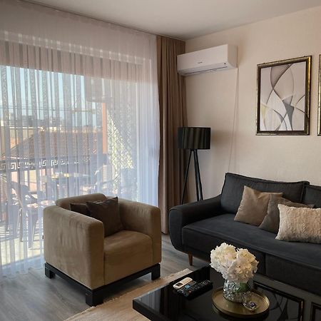 Apartment Prizreni-Free Private Parking Buitenkant foto