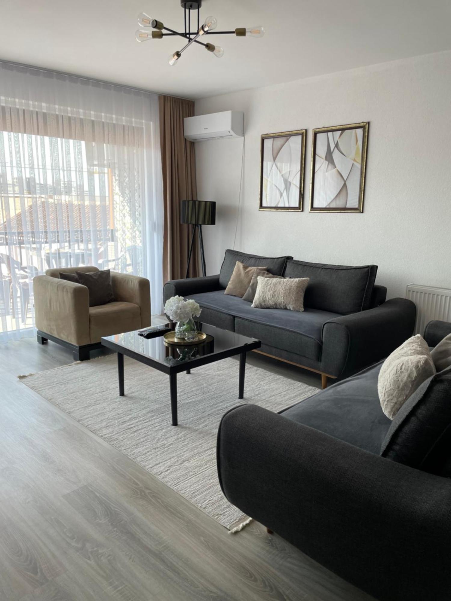 Apartment Prizreni-Free Private Parking Buitenkant foto