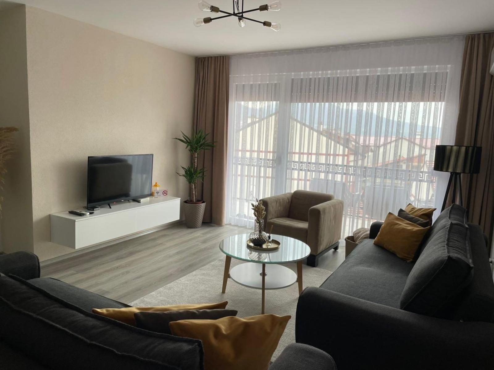 Apartment Prizreni-Free Private Parking Buitenkant foto