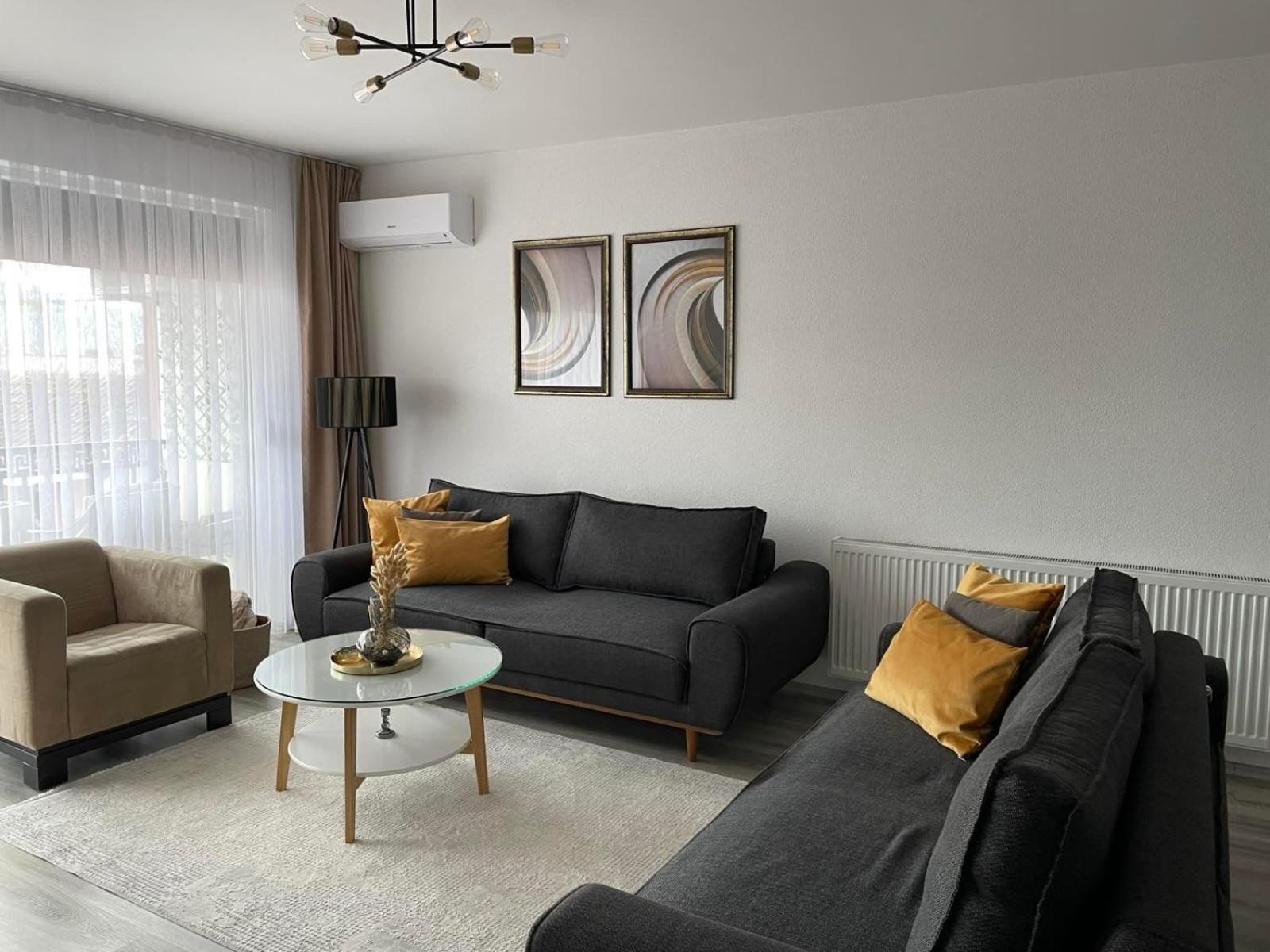 Apartment Prizreni-Free Private Parking Buitenkant foto